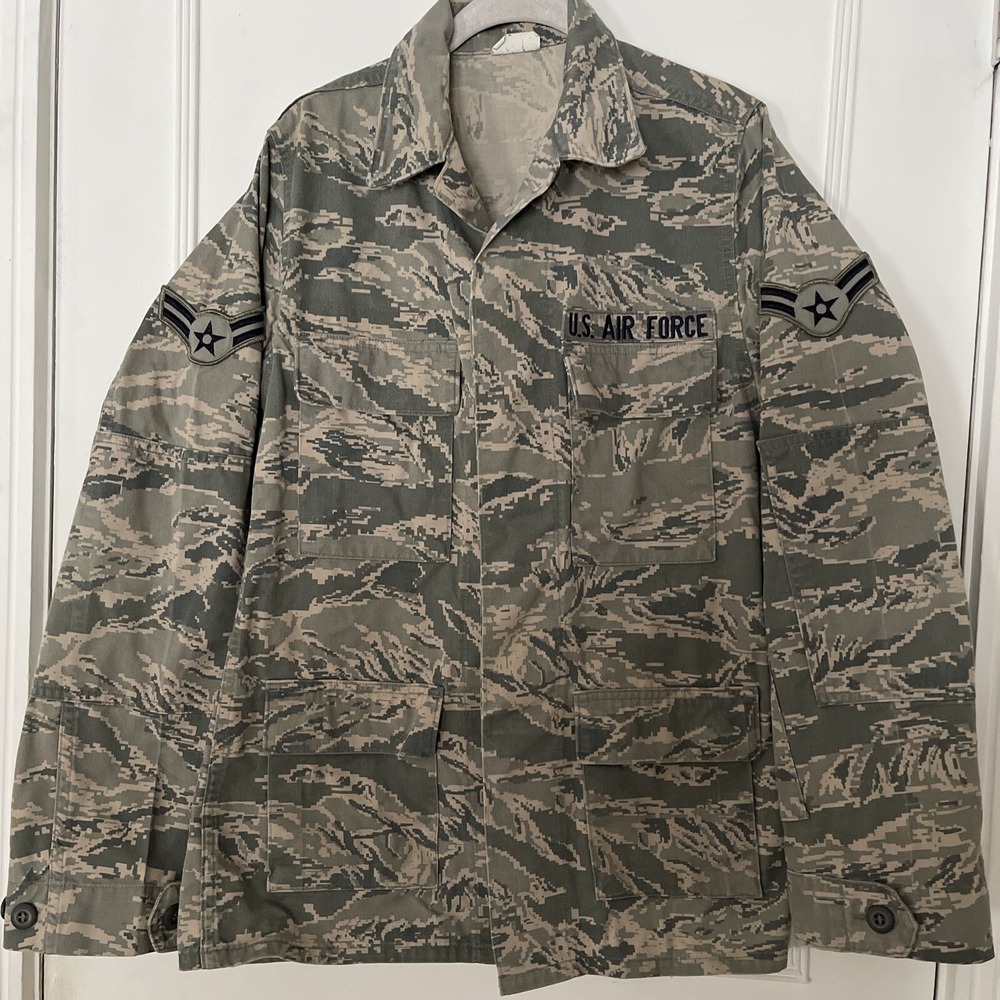 US Air Force Military Tactical Digi Camo Jacket Mens M 34 L Coat Patches USAF